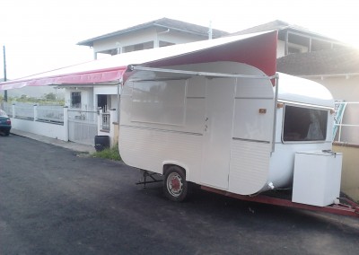 Toldo recolhível para foodtruck e foodtruck