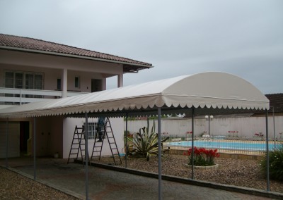 Toldo de passarela em lona forrada