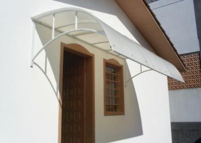 Toldo de policarbonato tubular